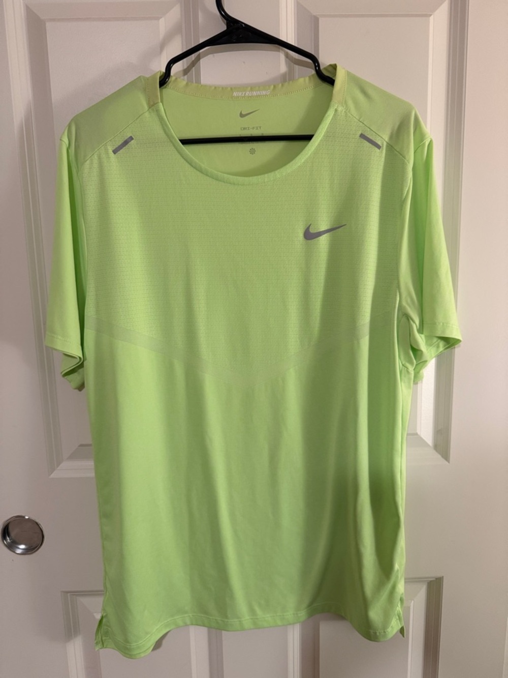 Nike Men’s Short Sleeve Dri-FIT Tee - Light Lime